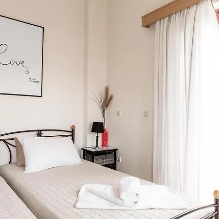 Eurycleia Апартаменты *