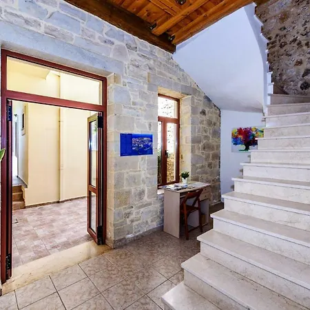 Eurycleia Ретимно