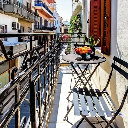 Eurycleia Apartment *