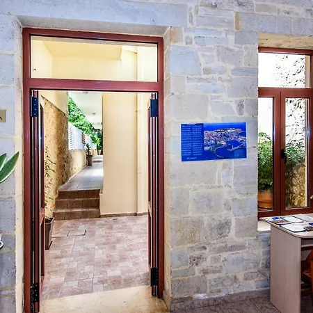 Eurycleia Apartamento Rétino