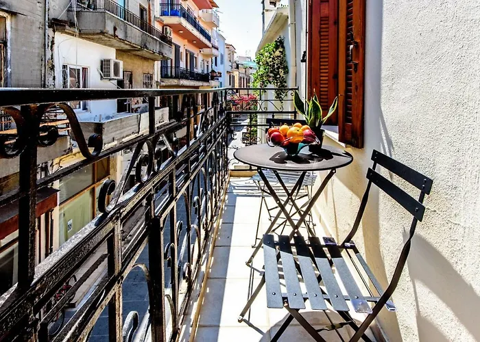 Eurycleia Apartment *